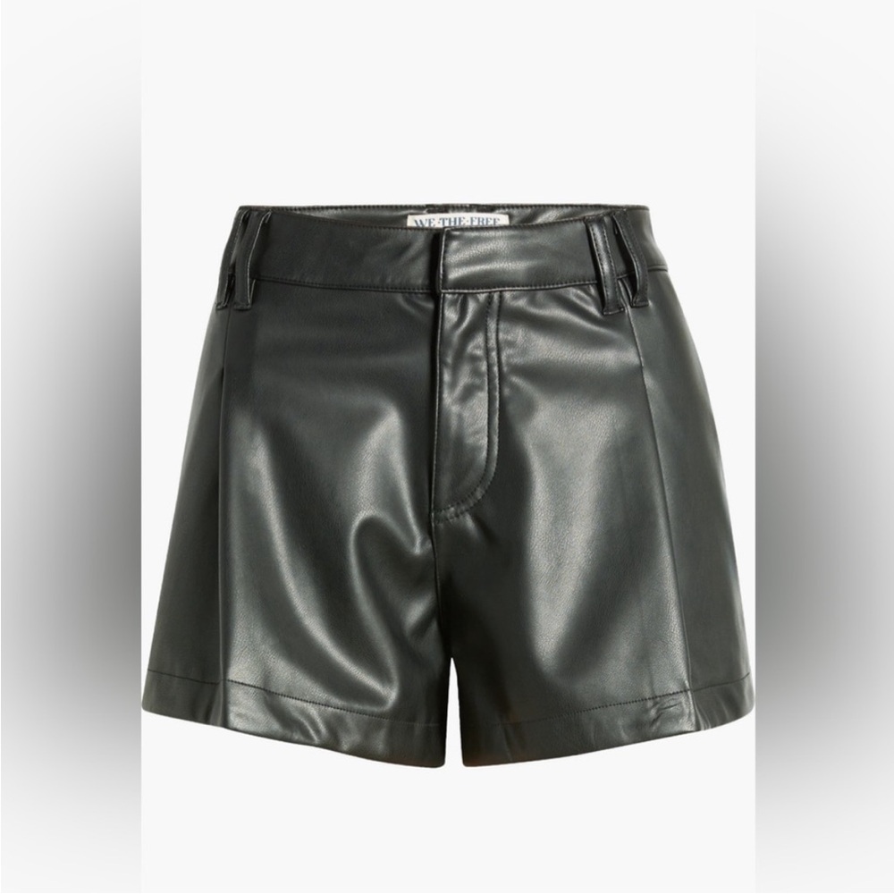 ISO !!!!!! We The Free Free Reign Shorts in Black
Size 24 or 25 (XS)